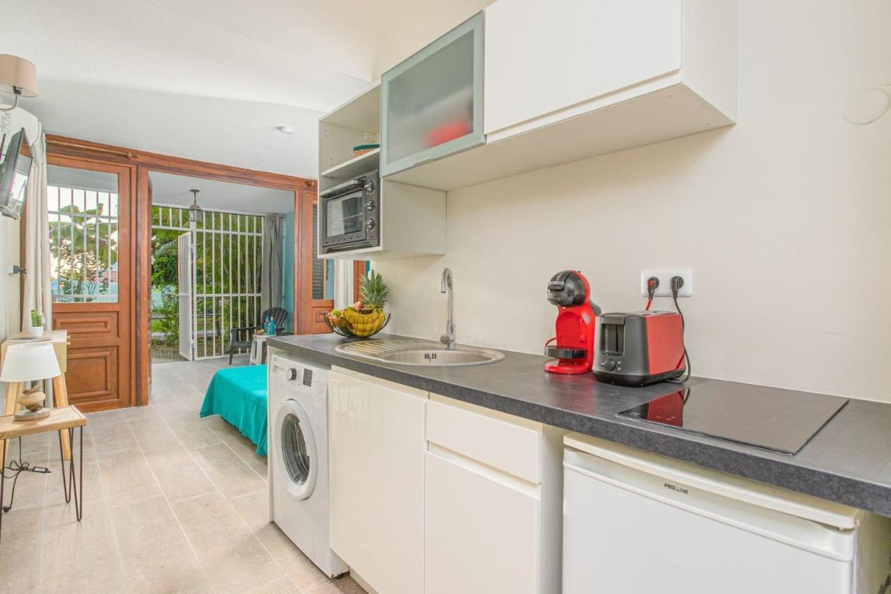 Studio Corail 5 Min A Pied De La Plage - 1Br Studio 5Min Walk From Nice Beach Sainte-Anne Exterior photo